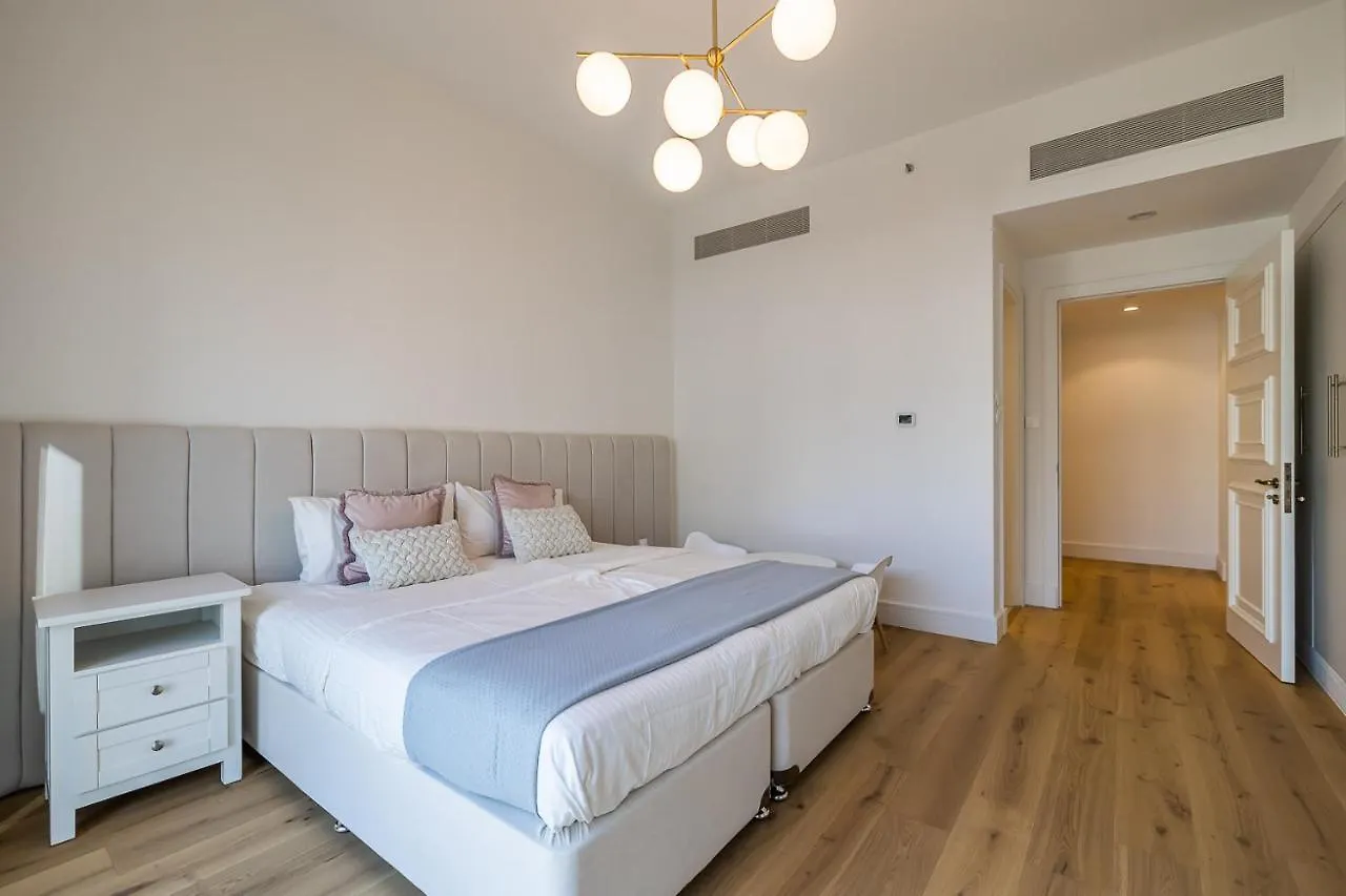 Apartment In Golden Mile With Access To Fairmont Dubai